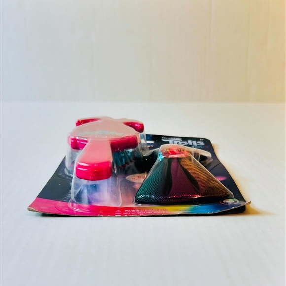 ⭐️5 For 25⭐️ Trolls World Tour 2-Piece Brush and Bow Hair Set - Picture 3 of 4